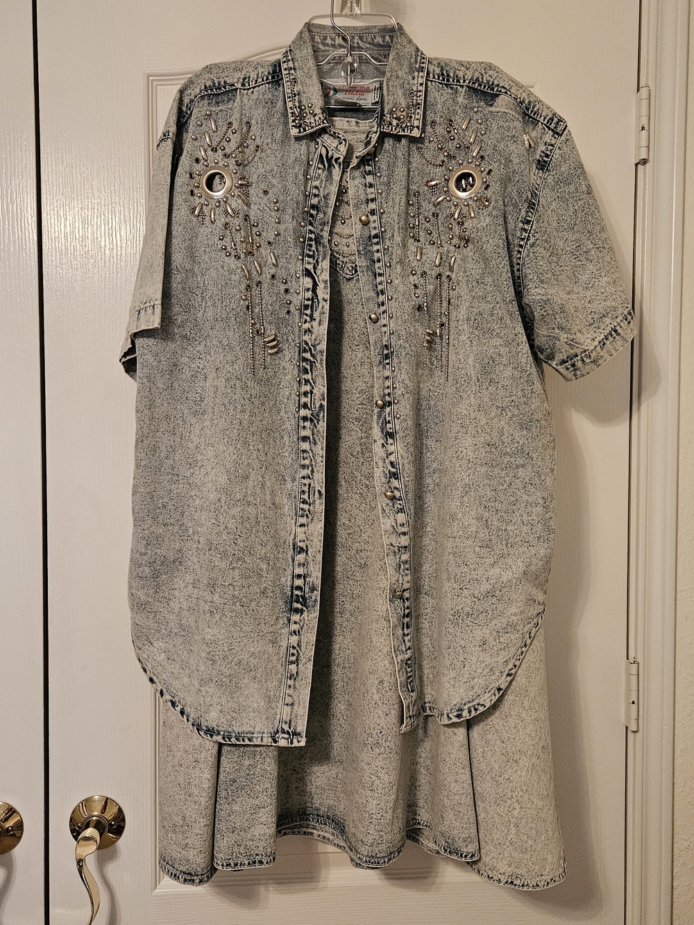 Embellished Acid-Wash Denim Skirt Set - Light Gray